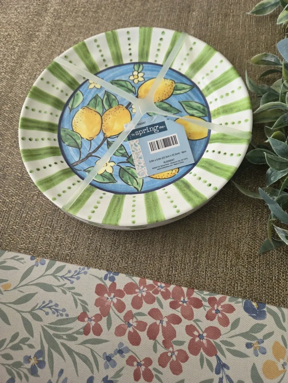 The Spring Shop Lemon Ceramic Dinner Plates Melamine - Green & Blue